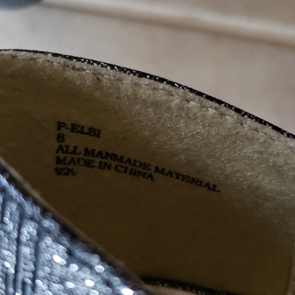 Steve Madden silver/black open toe wedges - Picture 5 of 9